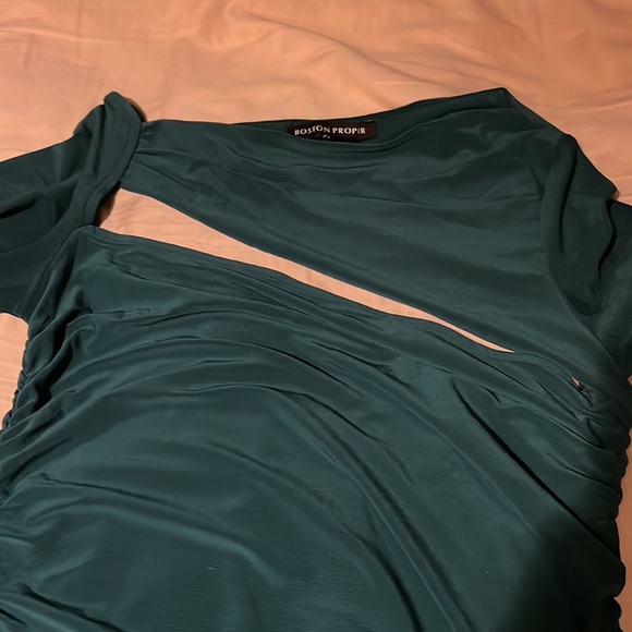 Sleek Ruched Cutout Top sizes XXS, L GREEN - Picture 4 of 6